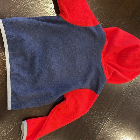 The North Face Fleece Hooded Sweater 12-18 - Picture 3 of 3